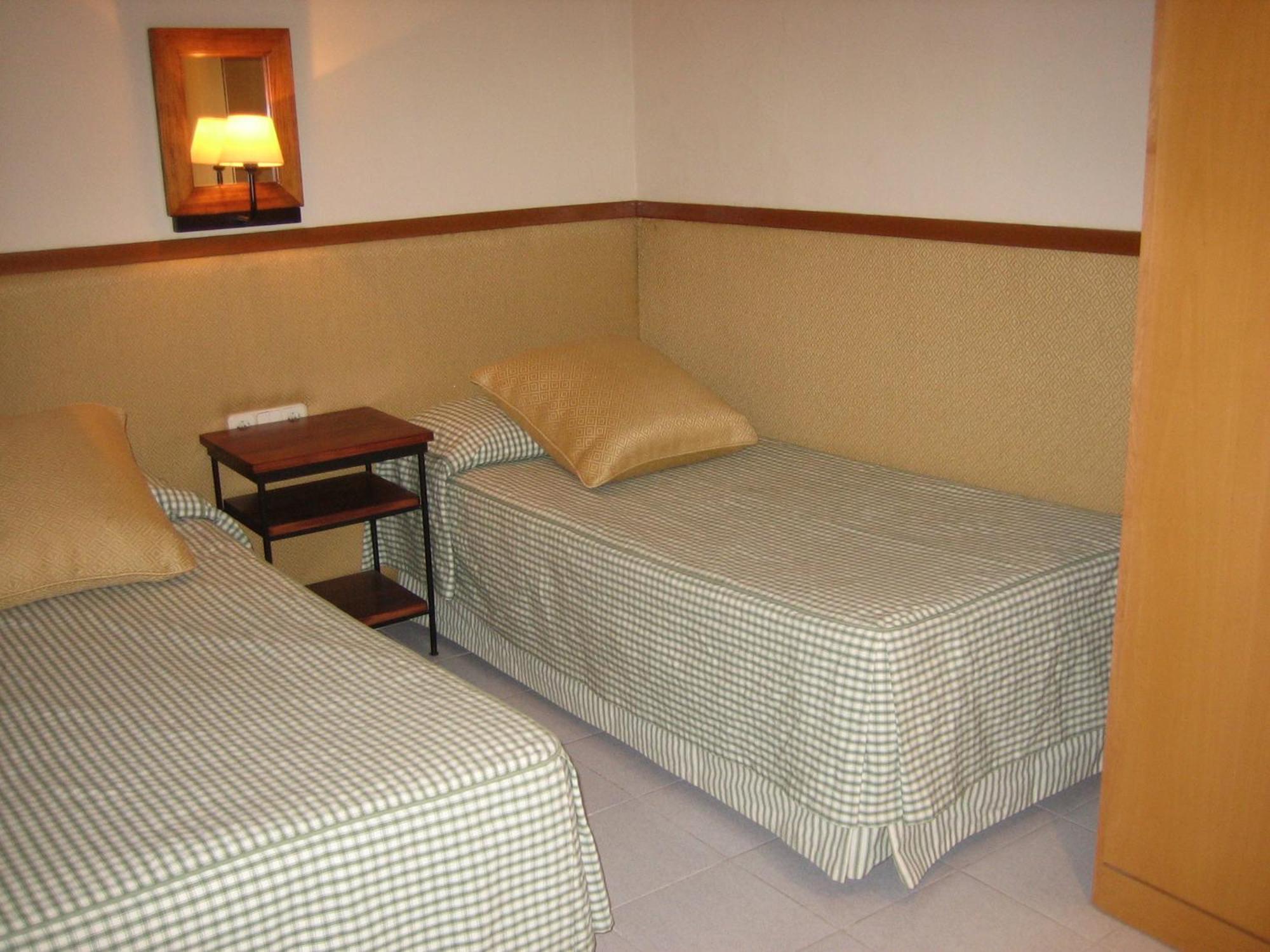 Apartment Sant Jordi Girona 97 *